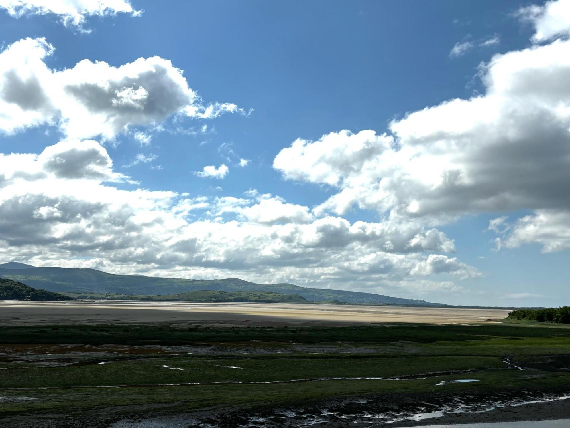 Estuary Escape Apartment พอร์ทแมด็อก ภายนอก รูปภาพ