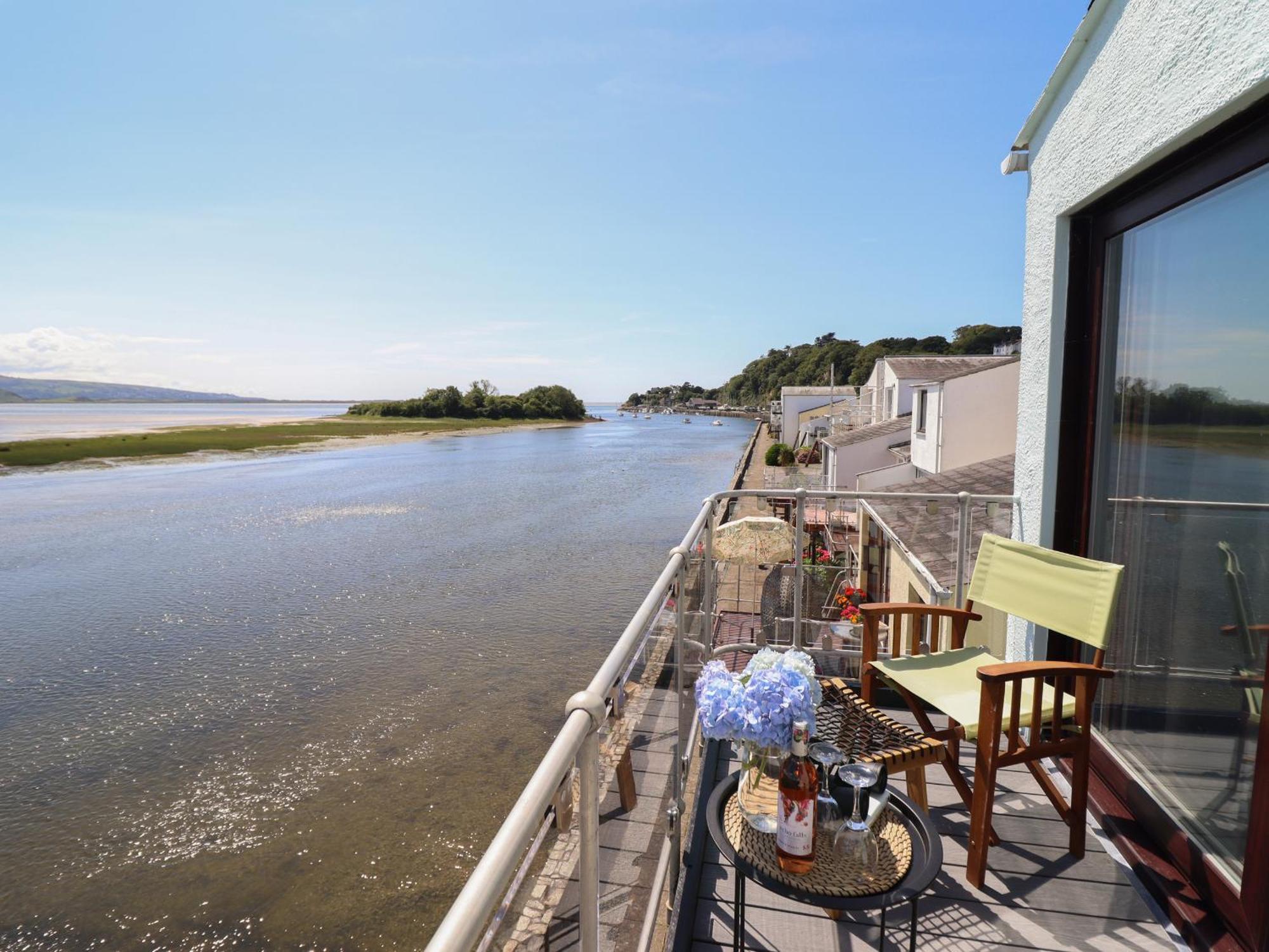 Estuary Escape Apartment พอร์ทแมด็อก ภายนอก รูปภาพ